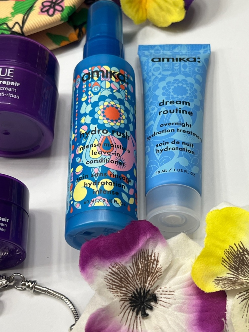 Clinique + Amika Anti-Aging Hydration Bundle - Picture 6 of 9